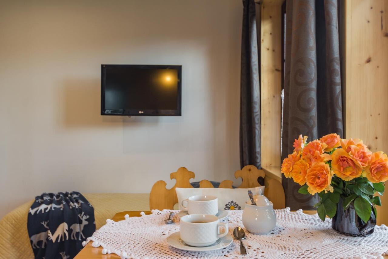 Pokoje I Apartamenty Centrum - Willa Bajeczka ザコパネ エクステリア 写真
